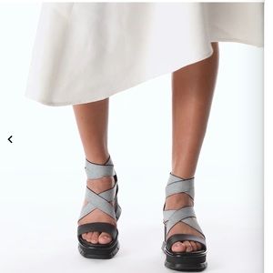 Sorel sport platform sandal size 9